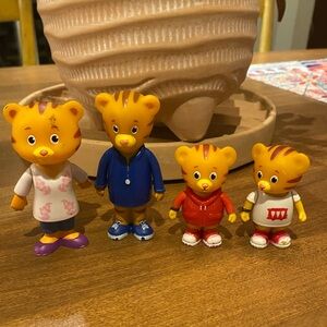 Daniel Tiger Action Figures (4)